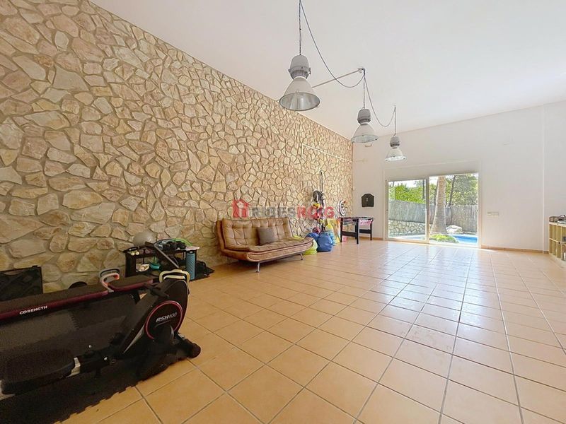 Foto d344adf1-e420-45f1-aee7-9442f8fee531. Casa amb calefacció aparcament piscina a Olivella