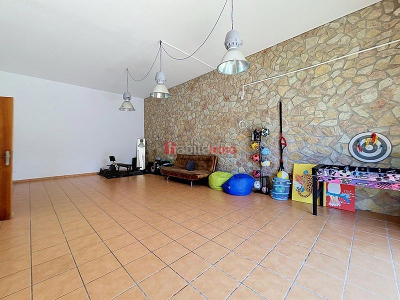 Foto d693dbe2-a586-47b8-bd8d-3534089c2c4b. Casa amb calefacció aparcament piscina a Olivella