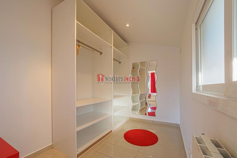 Foto dbc08cfe-c872-4b62-b407-cb7168343fb0. Casa amb calefacció aparcament piscina a Olivella