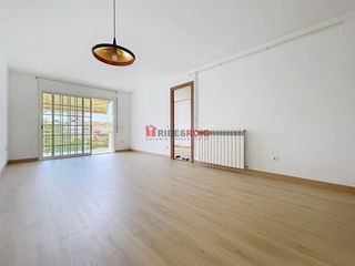 Affitto Appartamento in Centre. Amplio piso de 3 habitacones con solarium de 100 m2