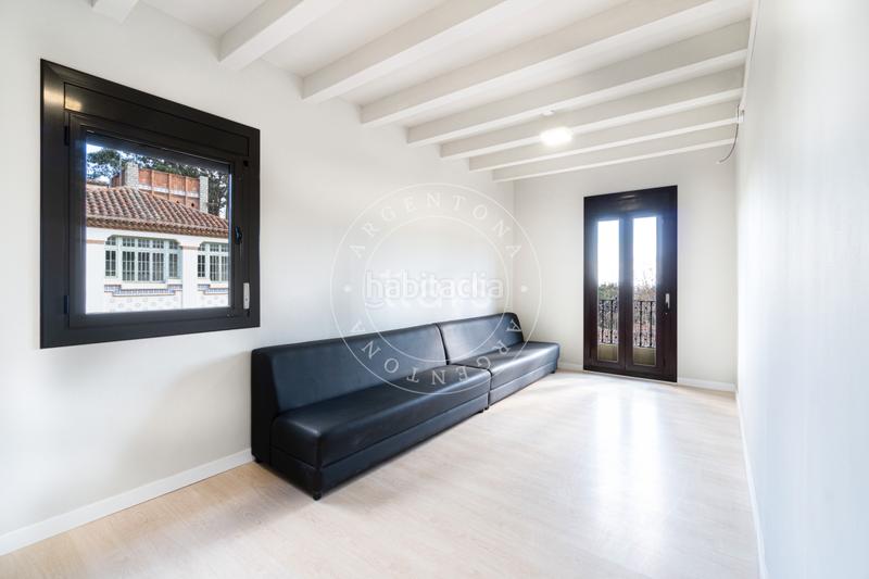 Foto 1a63f18a-2066-46f8-9ff3-00579bce5e78. Edificio con piscina in Nucli Urbà Argentona