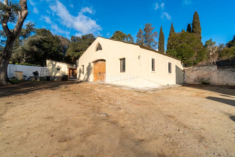 Foto 68e0ca22-4207-4e69-b360-678a0bf86575. Edificio con piscina in Nucli Urbà Argentona