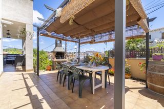 Towny house  Passeig de circunvalació. Casa pareada en creixell: espacio y confort para toda la familia
