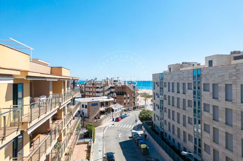 Foto 6c4793ed-fe85-4a98-af58-224453842a04. Ático  con solárium privado, vistas al mar y piscina comunitaria a un paso de la playa en Torredembarra