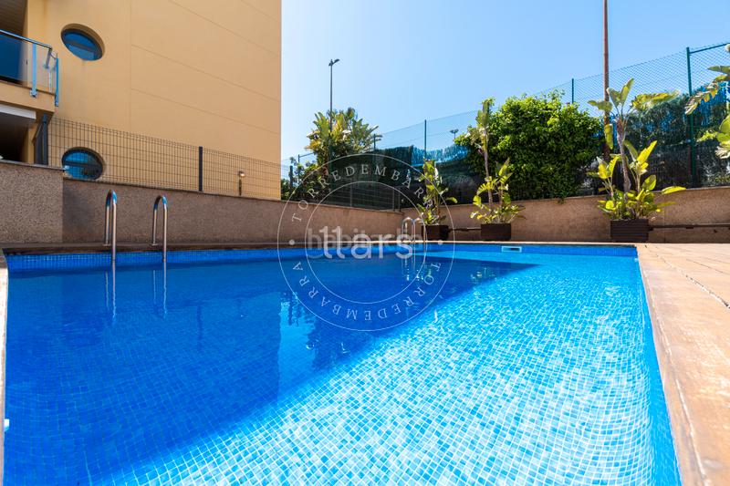 Foto a3b70e09-300f-48a9-ae85-38967dcc47f7. Ático  con solárium privado, vistas al mar y piscina comunitaria a un paso de la playa en Torredembarra