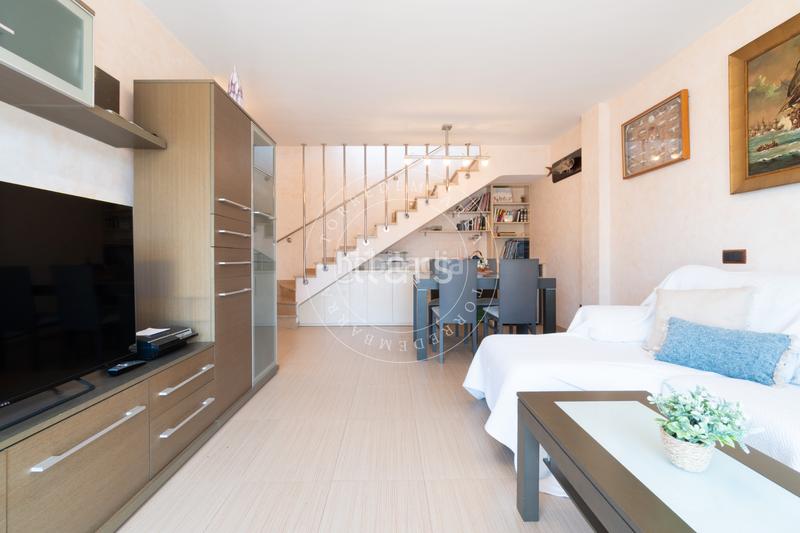 Foto a7db0f8b-1d64-4003-91ec-fca3a3055ce3. Ático  con solárium privado, vistas al mar y piscina comunitaria a un paso de la playa en Torredembarra