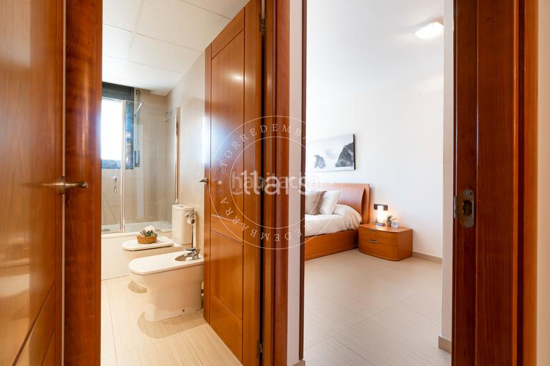 Foto f99a40ff-f032-4e72-881c-0c8f807e99fc. Ático  con solárium privado, vistas al mar y piscina comunitaria a un paso de la playa en Torredembarra