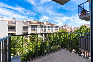 Pis  Carrer del músic jaume isern. Piso en pleno centro de mataró con cuatro habitaciones