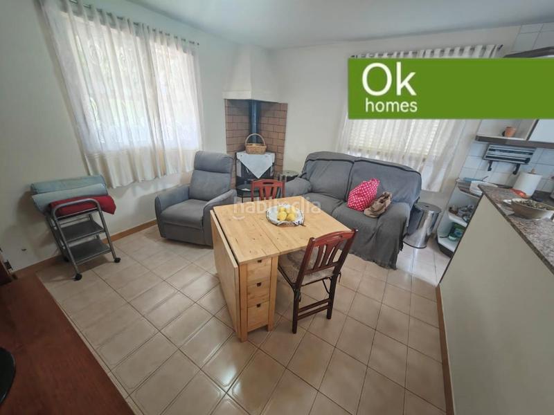 Foto 8c3bd8f6-5d63-4094-808a-607770a9df30. Casa con camino parcheggio in Carral