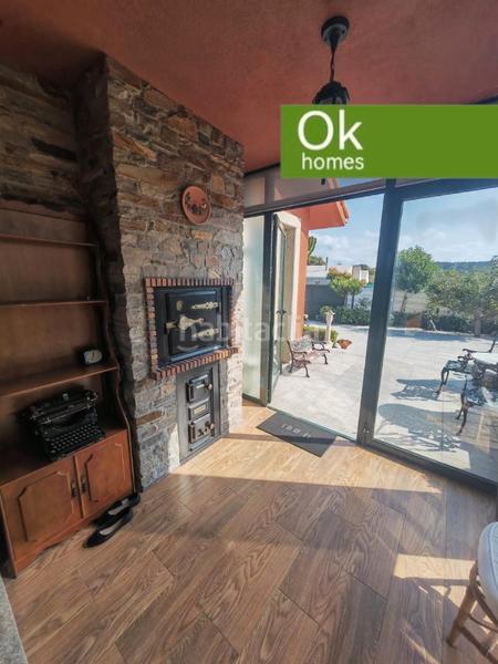 Foto 18766bcf-d178-480c-a995-419f0698e412. Xalet amb xemeneia calefacció aparcament a Mera - Serantes Oleiros