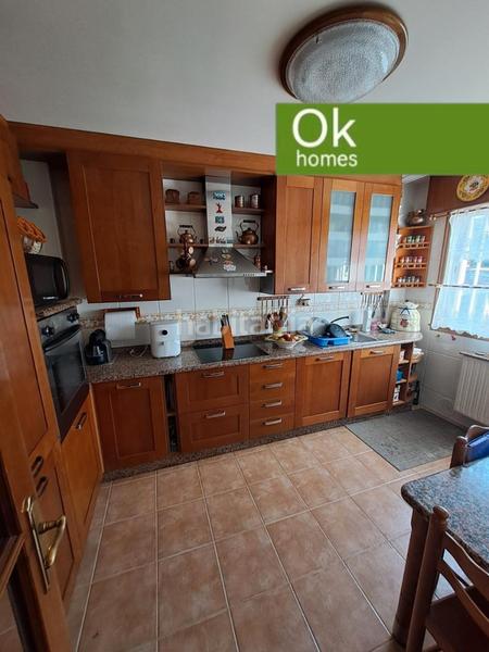 Foto c566f7ea-e7bf-45f5-a8d7-d74b0098addb. Casa a schiera con riscaldamento parcheggio in Oleiros pueblo Oleiros