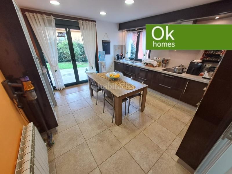 Foto a49a79ef-5c82-453c-934c-569cedf03b40. Chalet con riscaldamento parcheggio piscina in Sada