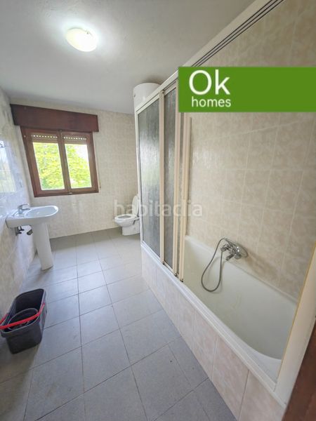 Foto 74e34003-1ce4-490d-9036-64c215c53f45. Casa amb aparcament a Sobrado