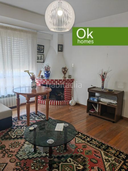 Foto ddd6b42d-b874-46f9-92de-75f06512a739. Flat with fireplace heating in Curtis