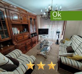 Casa adossada a San Martín del Rey Aurelio. Casa adosada con 2 viviendas independientes