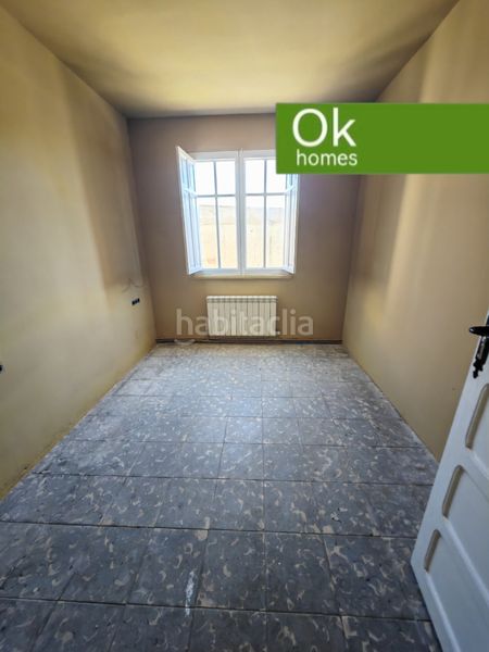 Foto 639e1adf-cd36-48fd-98fa-6146ab16461b. Casa  con 2 viviendas independientes en Curtis