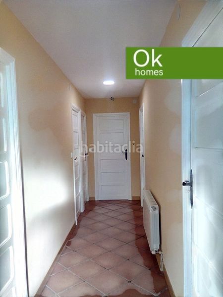 Foto a8e75035-31a9-4df7-8c6d-159318d92ac0. Casa  con 2 viviendas independientes en Curtis
