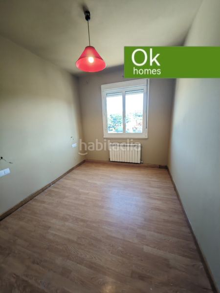 Foto ced7ba9f-6303-4eb7-b654-b99834c13c22. Casa  con 2 viviendas independientes en Curtis