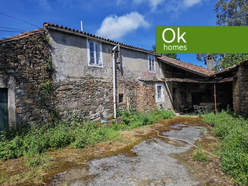 Foto f3752cbb-9448-413a-b846-4e68855e98d0. Casale con parcheggio in Toques