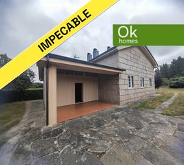 Chalet en Parroquias del Este. Chalet, impecable, cero humedades