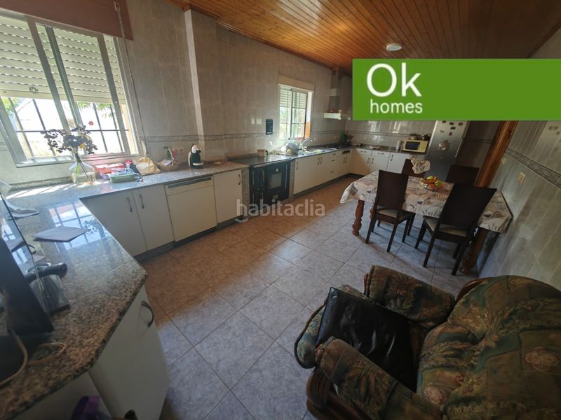 Foto 42fd9e6d-7ddd-4926-ac69-d2e45203cd95. Casa amb xemeneia calefacció aparcament a Boimorto