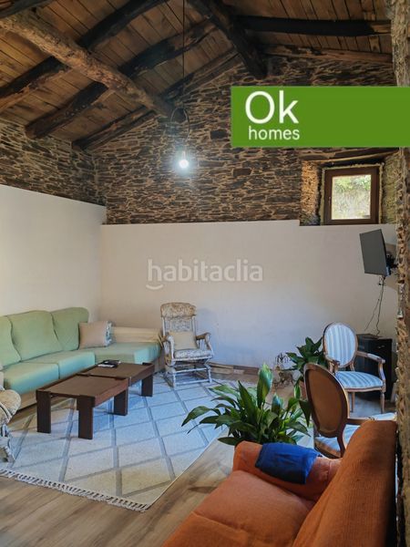 Foto 46aa83fc-5f88-4ebe-9d86-bdbd0b43c1e1. Country house with fireplace heating in Castroverde