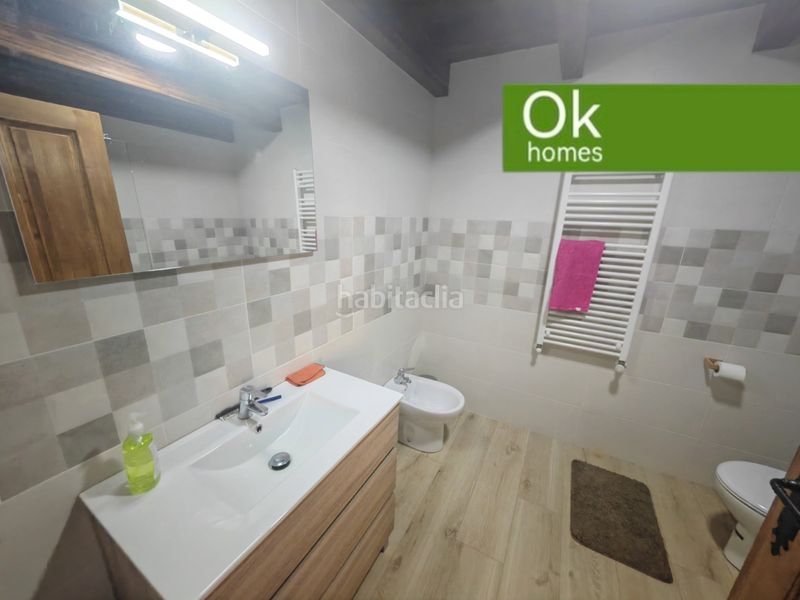 Foto 542f78dc-8eeb-414e-9894-7cff318aee99. Country house with fireplace heating in Castroverde