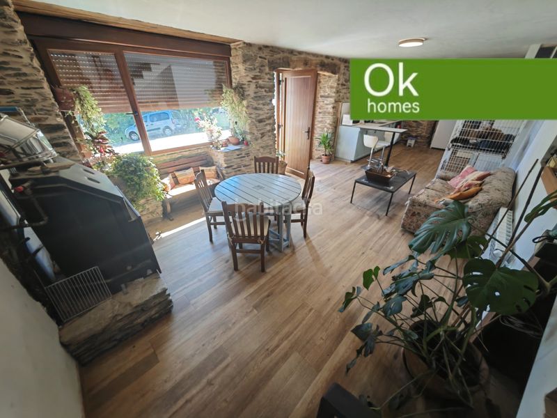 Foto a0493dc5-3ba9-4fec-a40a-1d2a056807db. Country house with fireplace heating in Castroverde