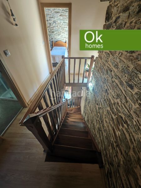 Foto b15c38c4-f565-4d6b-a9d2-919c9d729947. Country house with fireplace heating in Castroverde