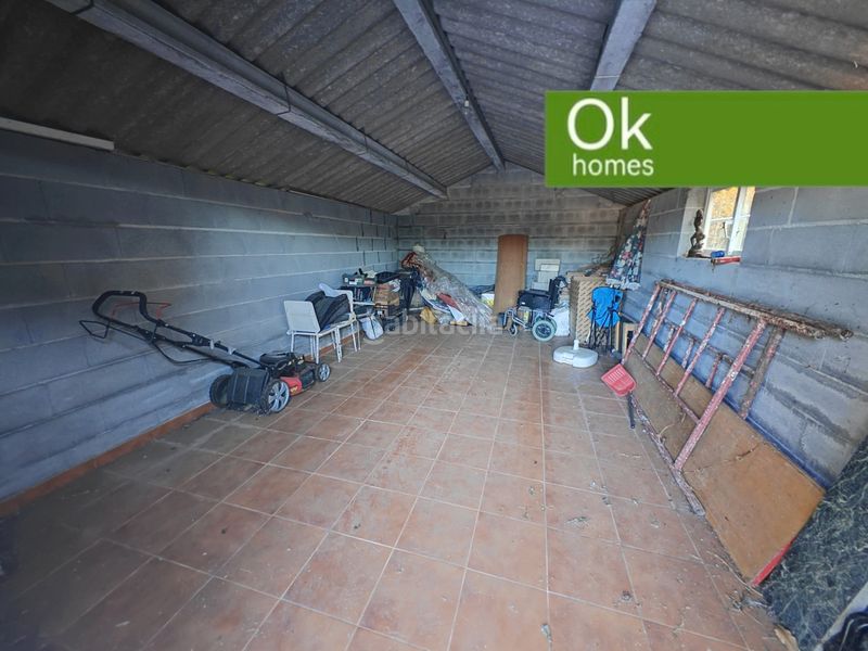 Foto b7dddde9-f2f9-40ea-8d16-e793f98b5c0b. Casa amb xemeneia calefacció aparcament a Friol