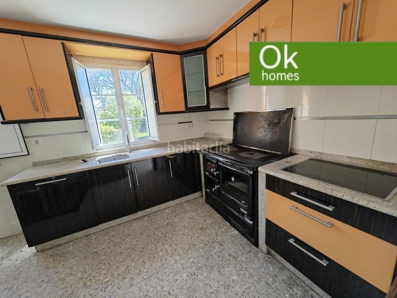 Foto d8e4b58b-bc9e-4ff8-baae-066b836fc198. House with parking in Guitiriz