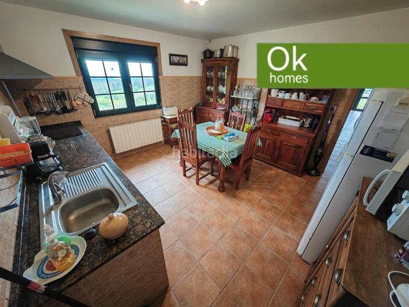 Foto 3bee377f-7a62-4664-ae38-3a789d896e22. Casa amb xemeneia calefacció aparcament piscina a Cerceda