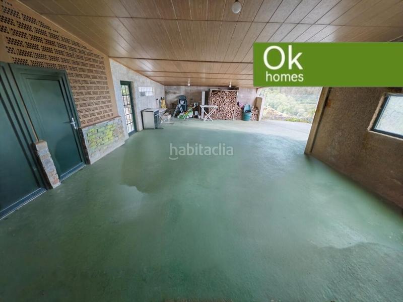 Foto a6cb6441-0954-49d3-b4c1-6448d81fc887. Casa amb xemeneia calefacció aparcament piscina a Cerceda