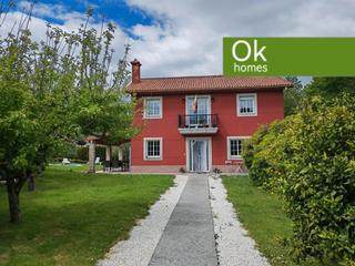 Maison à Carral. Casa con encanto, piscina y calor de hogar