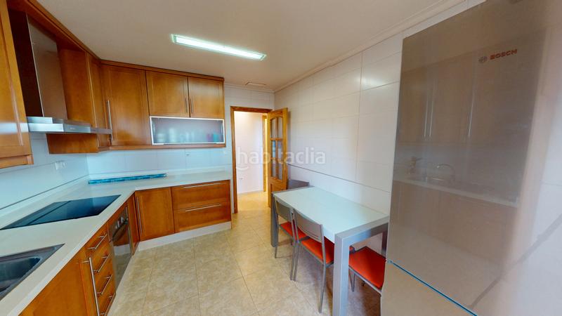 Foto b1bccf8f-5dc5-4a56-b8d9-3e6ebd5eac98. Etagenwohnung in Las Bayas Elche / Elx