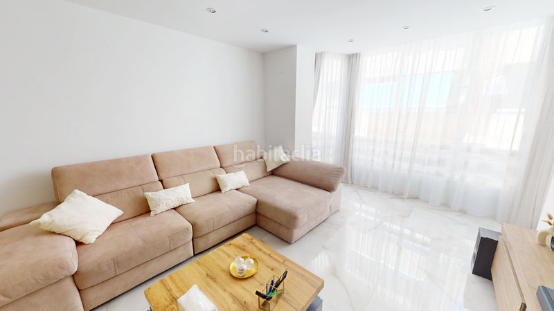 Foto f4b415b2-43cd-4d01-9582-4b02941a19d8. Pis a Centro Urbano Benidorm