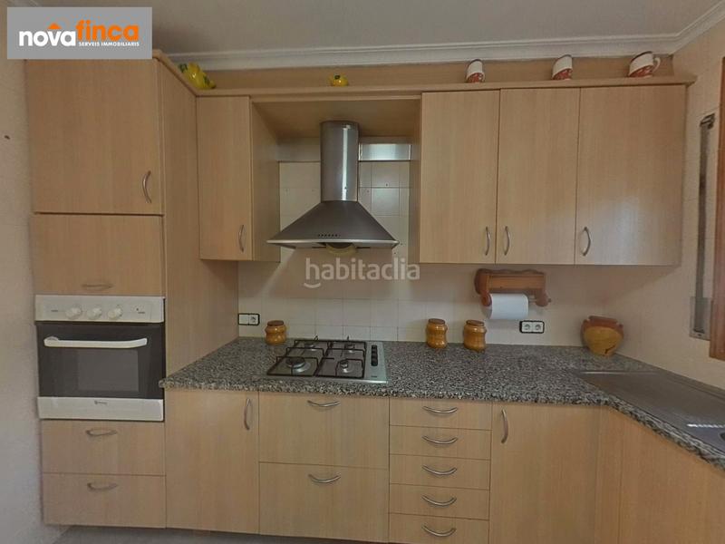 Foto 455b968d-cf1e-4183-aa54-cb28b26b9b08. Casa adossada amb xemeneia aparcament a Mont-ras