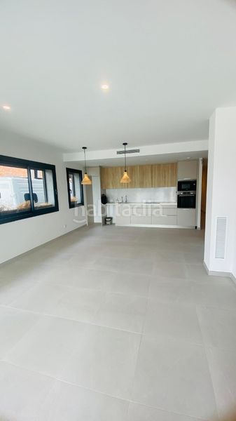 Foto 7b1d52d4-7dea-4e50-9baf-3e5053bd19c4. Pis amb calefacció aparcament a El Pedró Palamós