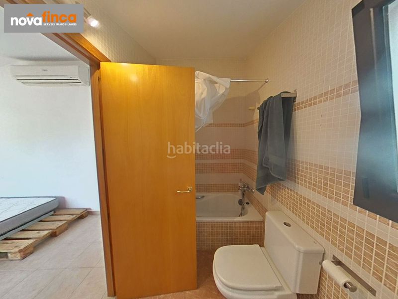 Foto f7ef96c6-7a7a-4b38-8f8f-5b730579646d. Duplex con riscaldamento parcheggio in Poble Calonge