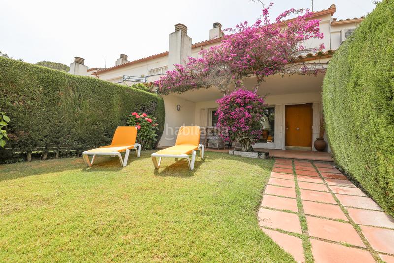 Foto acbe3249-b9b7-41d4-a476-c0988a1c69aa. Casa adossada amb aparcament a La Fosca - Cala Margarida Palamós