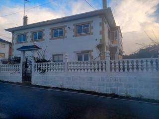 Haus in Xove. Oportunidad al lado de la playa