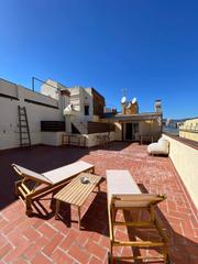 Alquiler Ático  Carrer del general castaños. Ático luminoso con gran terraza y vistas en ciutat vella