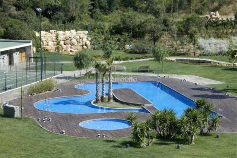 Foto 93d3b171-b80d-450a-ba37-1dae8626bfa0. Piso preciosa planta baja dúplex 180m más jardín y piscina privada, en exclusivo complejo torre vilana en Barcelona