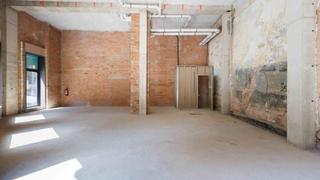 Rent Business premise  Passeig de maragall. Local comercial en alquiler