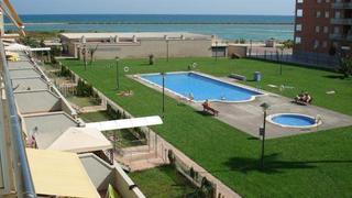 Location Appartement  Les salines. Amplia planta baja en la exclusiva playa de les salines, cubelle