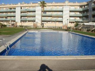 Location Appartement  Pasaje riu llobregat. Amplia planta baja en la exclusiva playa de les salines, cubelle