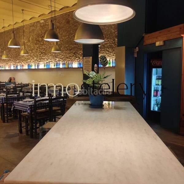 Foto eba40095-dec0-440b-b103-27e93e811df2. Alquiler local comercial se traspasa restaurante consolidado en Sagrada Família en Barcelona