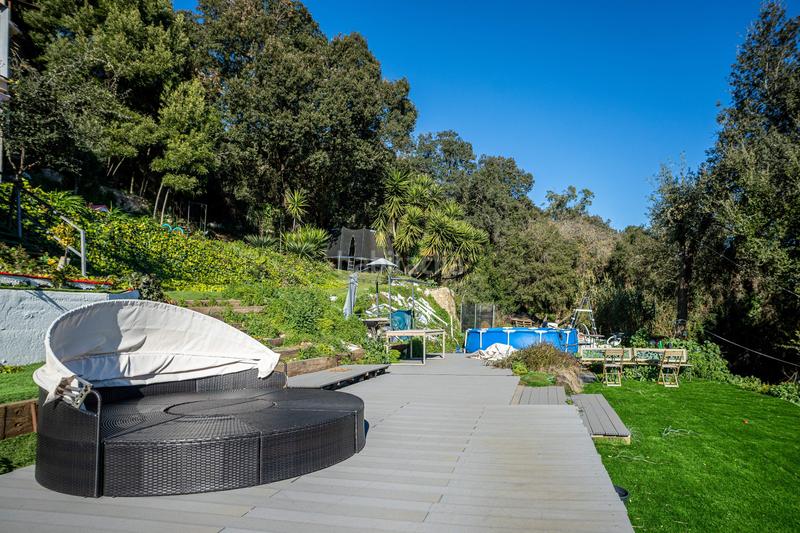 Foto c3e89b4b-c61f-400d-844e-a23ddb6b0470. Casa carretera de vallvidrera al tibidabo en Sant Genís dels Agudells Barcelona