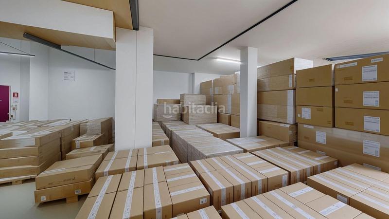 Foto 9ef622b9-8dde-48f2-a882-327e7fdfe63c. Local comercial local diáfano de 300m2 en Riu Nord Santa Coloma de Gramenet