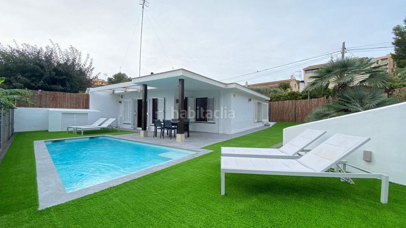 Foto 7cba2eae-7437-417b-97cc-a8a1a3379f19. Lloguer casa amb piscina a Vallpineda-Santa Bàrbara Sitges